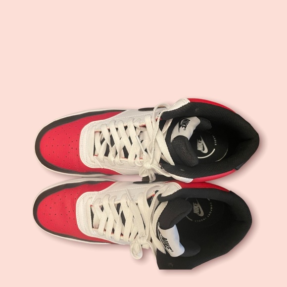 Athletic_Shoes